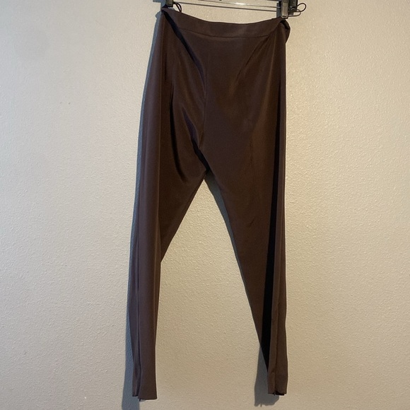 VALENTINA KOVA

Pippa Silk Pant
$1,070 - Picture 4 of 6